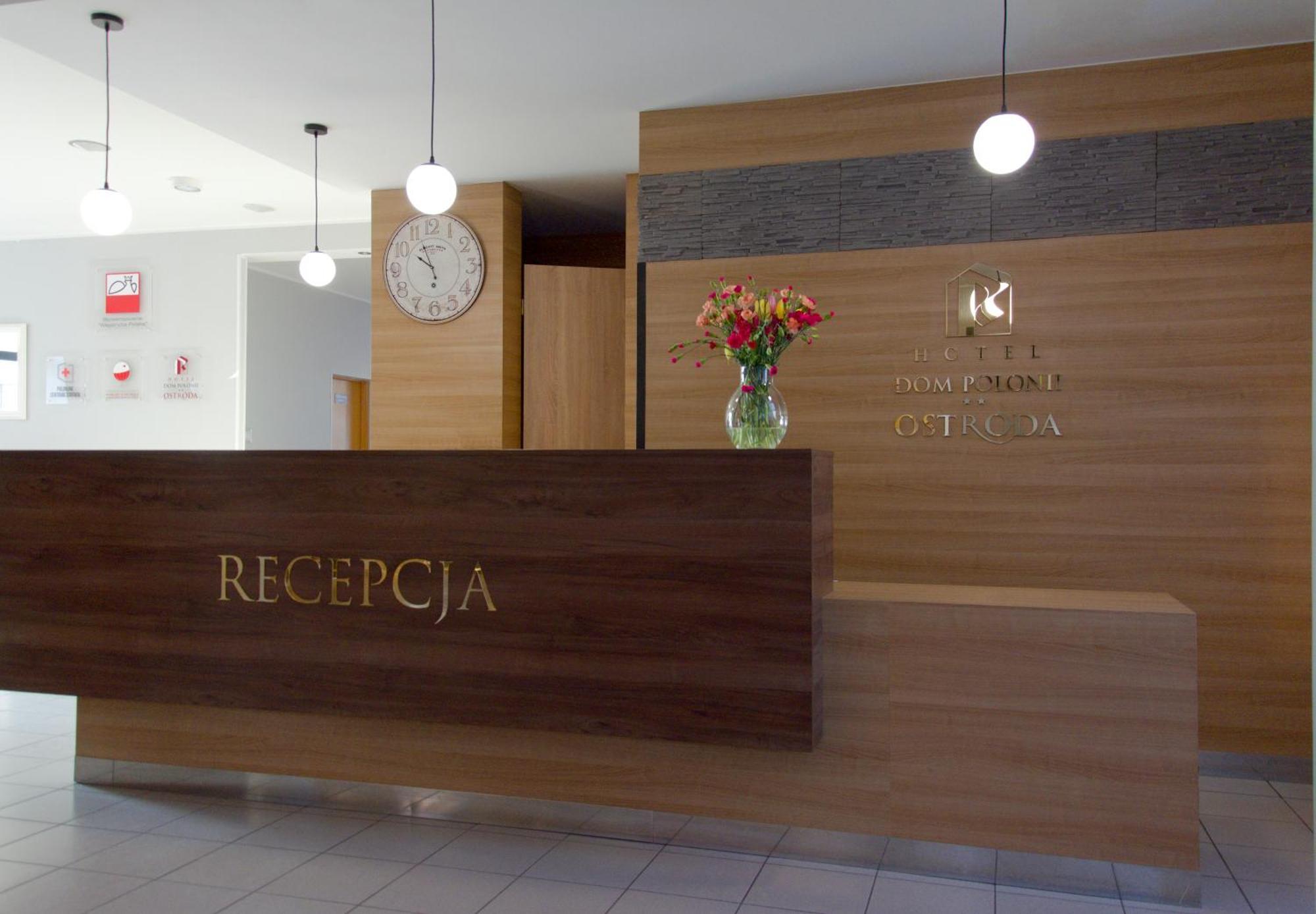 Hotel Dom Polonii Острода Екстериор снимка